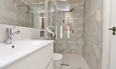 Odsprzedaż - Villa - Orihuela Costa - Villamartin