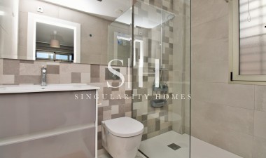 Odsprzedaż - Villa - Orihuela Costa - Villamartin