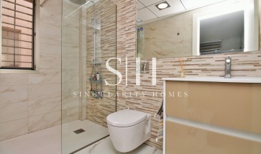 Odsprzedaż - Villa - Orihuela Costa - Villamartin