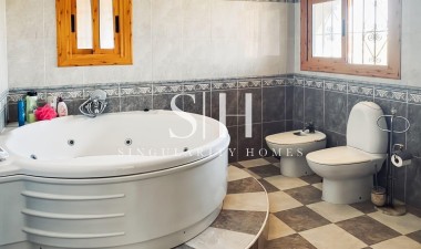 Återförsäljning - Villa - Torrevieja - Costa Blanca