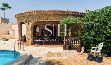 Återförsäljning - Villa - Torrevieja - Costa Blanca