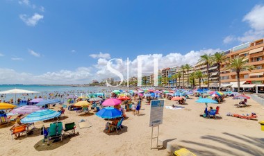 Återförsäljning - Lägenhet / lägenhet - Torrevieja - Centro
