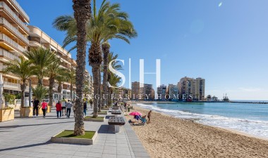 Återförsäljning - Lägenhet / lägenhet - Torrevieja - Centro