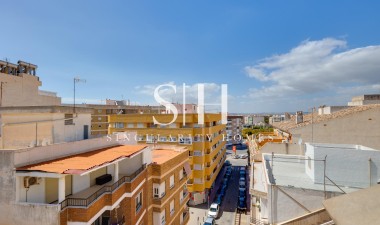 Återförsäljning - Lägenhet / lägenhet - Torrevieja - Centro