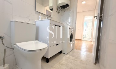 Odsprzedaż - Mieszkanie w bloku - Torrevieja - Costa Blanca