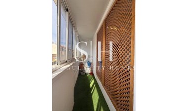 Odsprzedaż - Mieszkanie w bloku - Torrevieja - Playa del Cura