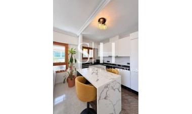 Odsprzedaż - Mieszkanie w bloku - Torrevieja - Playa del Cura