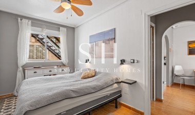 Återförsäljning - Bungalow - Orihuela Costa - Costa Blanca