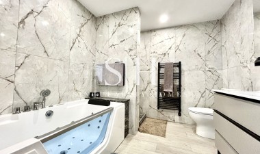 Перепродажа - Casa - San Miguel de Salinas - Inland