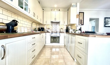 Återförsäljning - Villa - Orihuela Costa - Costa Blanca