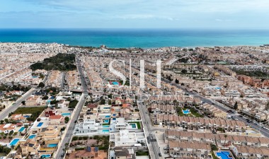 Resale - Villa - Torrevieja - Aguas nuevas 1