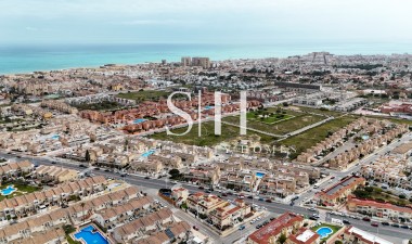 Resale - Villa - Torrevieja - Aguas nuevas 1