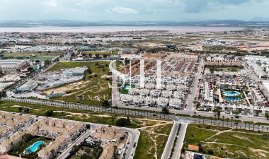 Resale - Villa - Torrevieja - Aguas nuevas 1