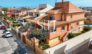 Resale - Villa - Torrevieja - Aguas nuevas 1