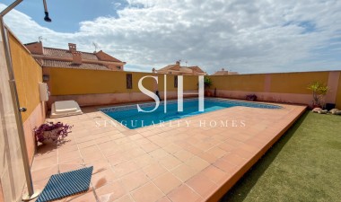 Resale - Villa - Torrevieja - Aguas nuevas 1