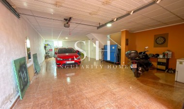 Resale - Villa - Torrevieja - Aguas nuevas 1