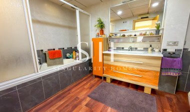 Resale - Villa - Torrevieja - Aguas nuevas 1