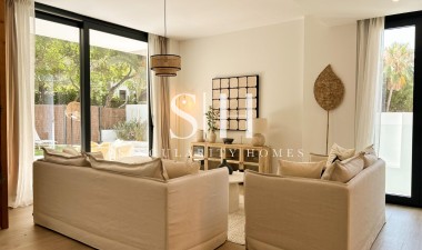 Новое здание - Casa - Málaga - El Limonar