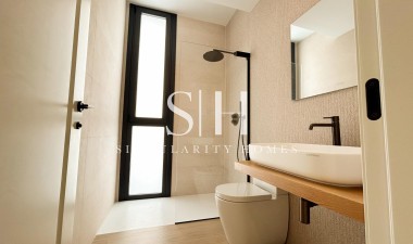 Новое здание - Casa - Málaga - El Limonar