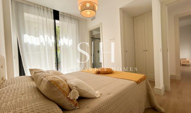 Новое здание - Casa - Málaga - El Limonar