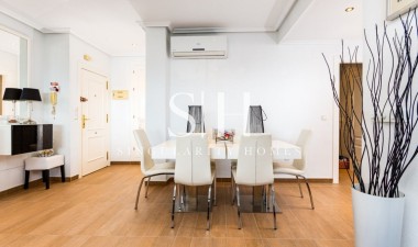 Odsprzedaż - Mieszkanie w bloku - Campoamor - Inland