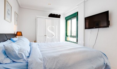 Odsprzedaż - Mieszkanie w bloku - Campoamor - Inland