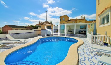 Перепродажа - Villa - Orihuela Costa - Villamartin