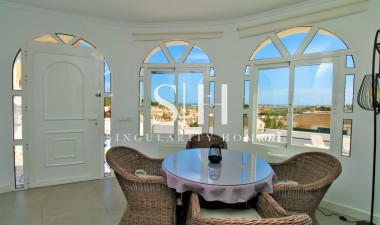 Перепродажа - Villa - Orihuela Costa - Villamartin