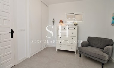 Перепродажа - Villa - Orihuela Costa - Villamartin