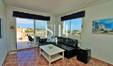 Перепродажа - Villa - Orihuela Costa - Villamartin