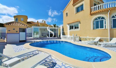 Перепродажа - Villa - Orihuela Costa - Villamartin