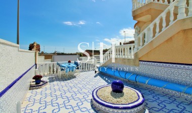 Перепродажа - Villa - Orihuela Costa - Villamartin