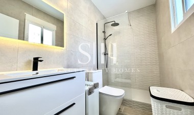 Återförsäljning - Villa - Orihuela Costa - Costa Blanca