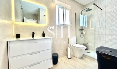 Återförsäljning - Villa - Orihuela Costa - Costa Blanca