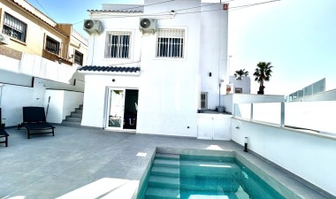 Återförsäljning - Villa - Orihuela Costa - Costa Blanca