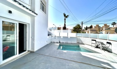 Återförsäljning - Villa - Orihuela Costa - Costa Blanca