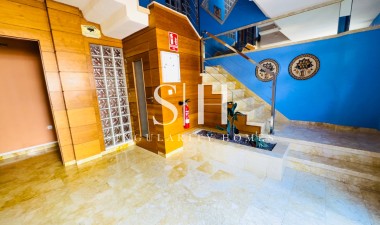 Перепродажа - Квартира / квартира - Torrevieja - La Mata