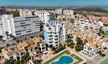 Перепродажа - Квартира / квартира - Torrevieja - La Mata
