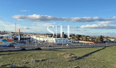 Återförsäljning - Lägenhet / lägenhet - Orihuela Costa - Punta Prima