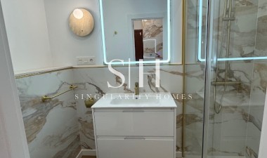 Återförsäljning - Lägenhet / lägenhet - Orihuela Costa - Punta Prima