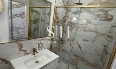 Återförsäljning - Lägenhet / lägenhet - Orihuela Costa - Punta Prima