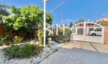 Odsprzedaż - Villa - Orihuela Costa - Los Almendros-la Florida