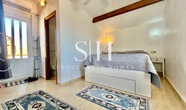 Odsprzedaż - Villa - Orihuela Costa - Los Almendros-la Florida