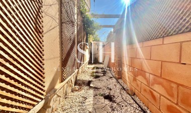 Odsprzedaż - Villa - Orihuela Costa - Los Almendros-la Florida