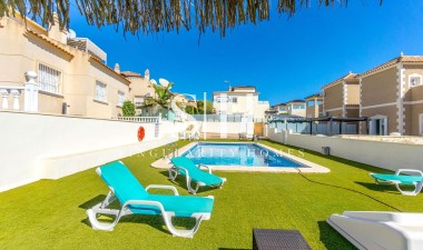 Återförsäljning - Villa - Orihuela Costa - Costa Blanca
