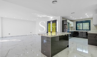 Resale - Villa - Campoamor
