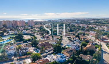Resale - Villa - Campoamor