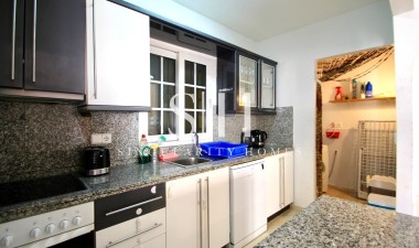Odsprzedaż - Villa - Orihuela Costa - Las Ramblas