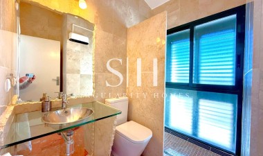 Odsprzedaż - Mieszkanie w bloku - Orihuela Costa - Las Ramblas