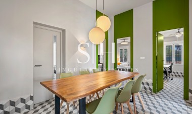 Herverkoop - Villa - Elche